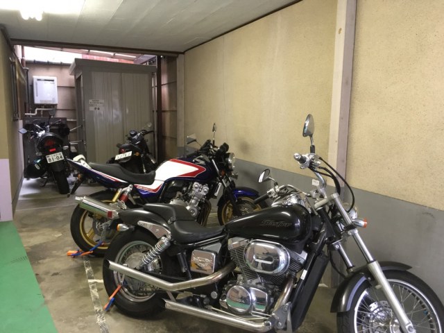 京都一条千本　月極バイク駐輪場の写真1