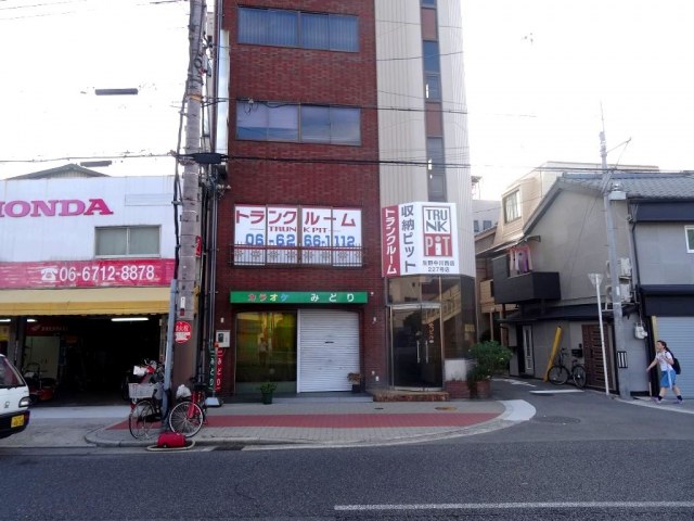 収納PIT　生野中川西店の写真1