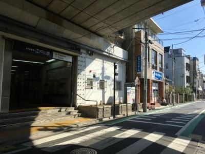 初月賃料無料のトランクルーム江戸川駅前店の写真