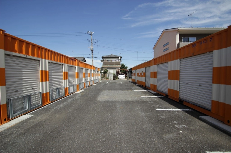 オレンジコンテナ東武動物公園駅前の写真