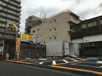 初月賃料無料のバイクボックス原町田店の写真