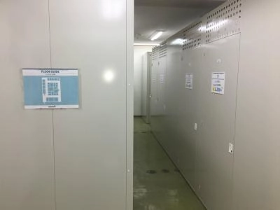 初月賃料無料のトランクルーム氷川町店の写真