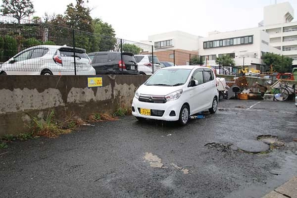 トランクルーム福岡柳河内店プラスルームの写真