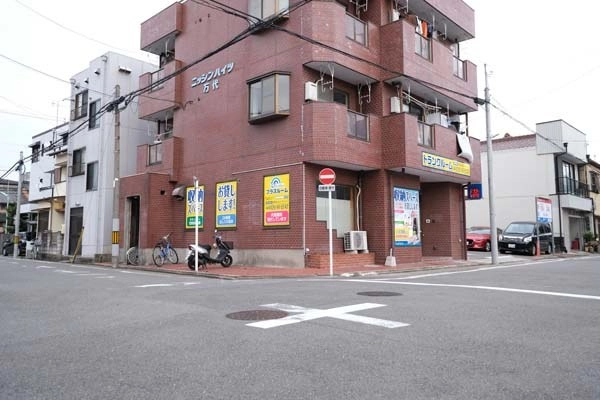 トランクルーム名古屋万代町店プラスルームの写真