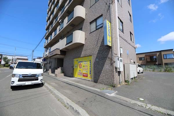 トランクルーム札幌新琴似6条店プラスルームの写真