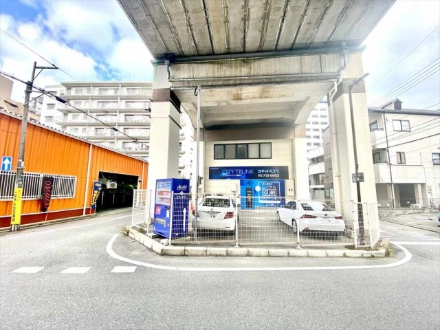 レンタルボックス平尾駅北の写真