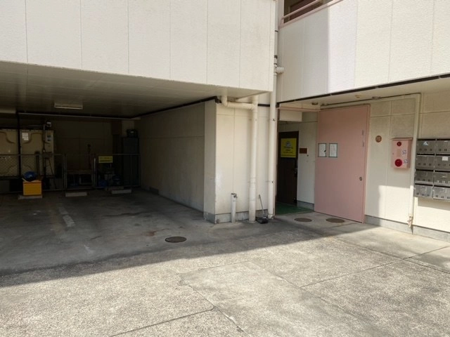 トランクルーム静岡敷地店プラスルームの写真