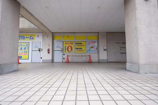 トランクルーム名古屋小六町2号店プラスルームの写真