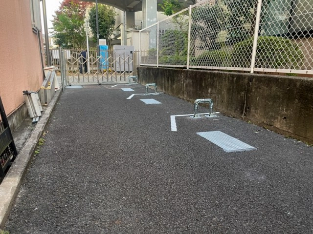 ライダーピット仲町台の写真