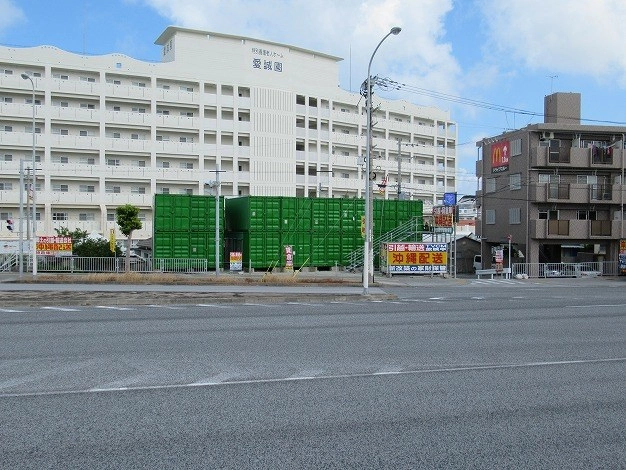 沖縄配送㈱宜野湾市伊佐北トランクルームの写真