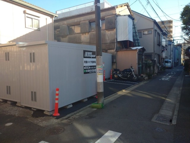 バイクストレージ足立区千住旭町の写真