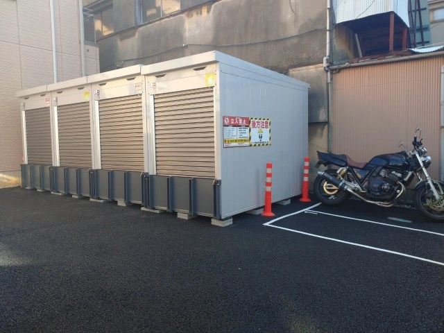 バイクストレージ足立区千住旭町の写真