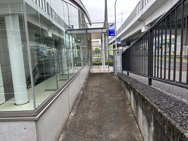 バイクパーク地下鉄梅林駅の写真