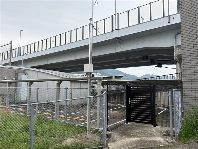 バイクパーク地下鉄梅林駅の写真