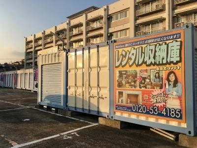 初月賃料無料の屋外型トランクルーム南区永田北店の写真