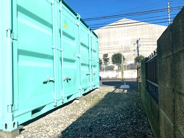 サンリートランクルーム厚木市飯山の写真